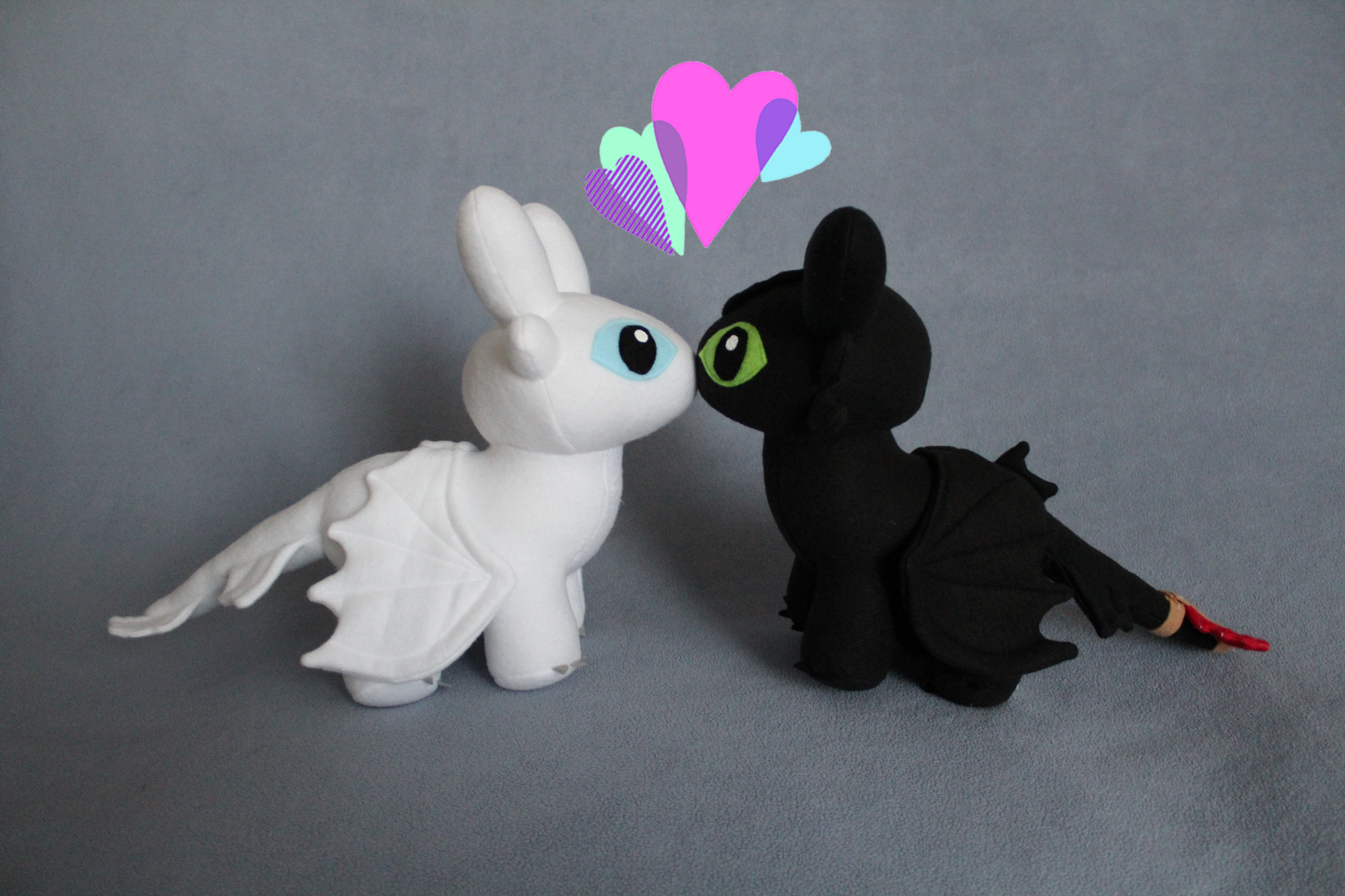 How to Train Your Dragon: Standing Night & Light Fury Plushies